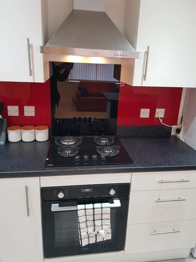 Central Windsor 2 Bedroom Flat With Free Parking Eksteriør billede